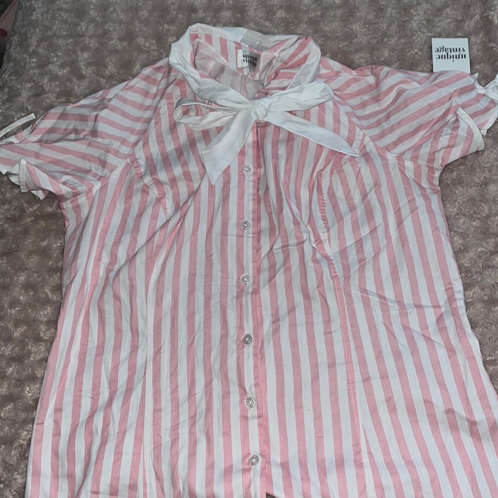 Tie neck rockabilly vintage top